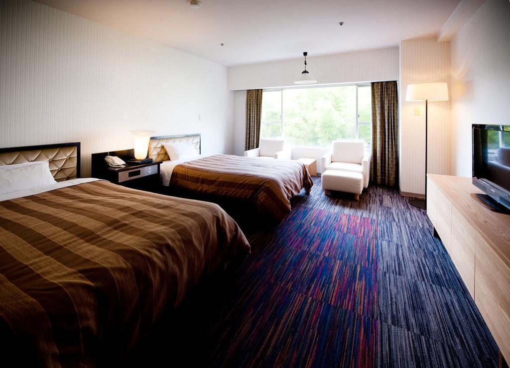Chaharu Hotel Мацуяма Екстериор снимка